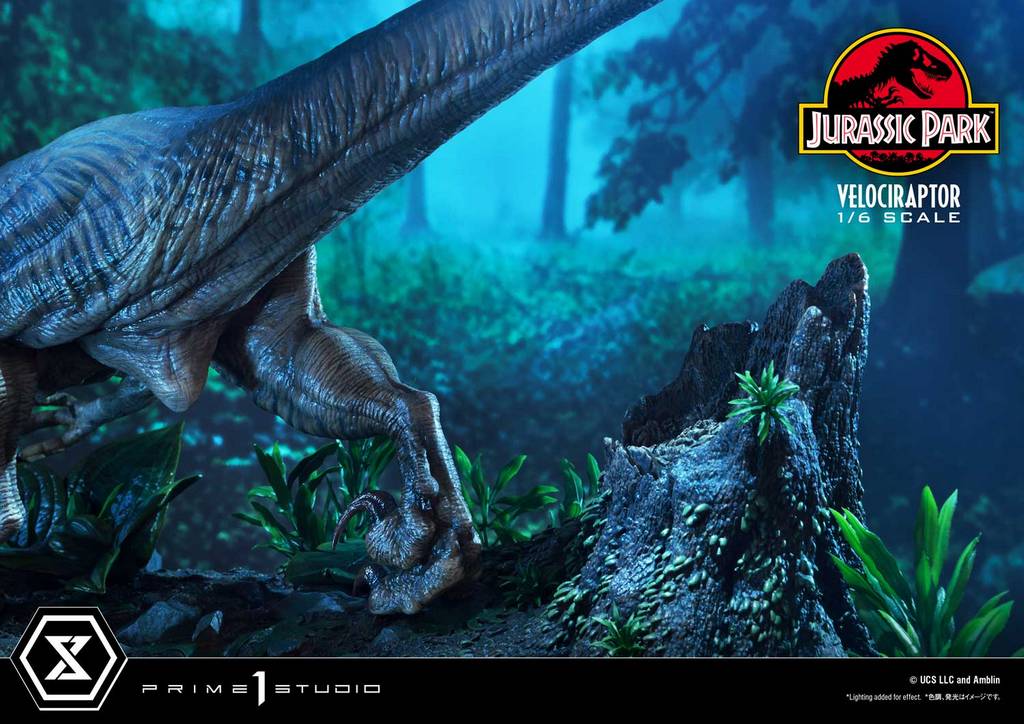 JURASSIC PARK - Velociraptor Attack - Statuette '38x75x30cm'