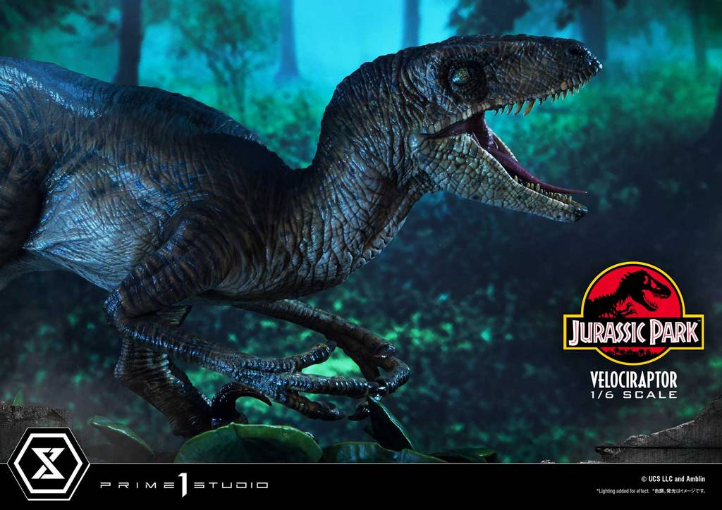 JURASSIC PARK - Velociraptor Attack - Statuette '38x75x30cm'