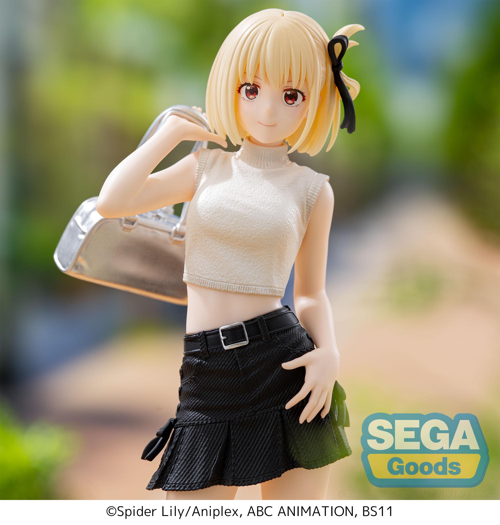 LYCORIS RECOIL - Chisato "Street Snap" - Figure High Premium 20cm