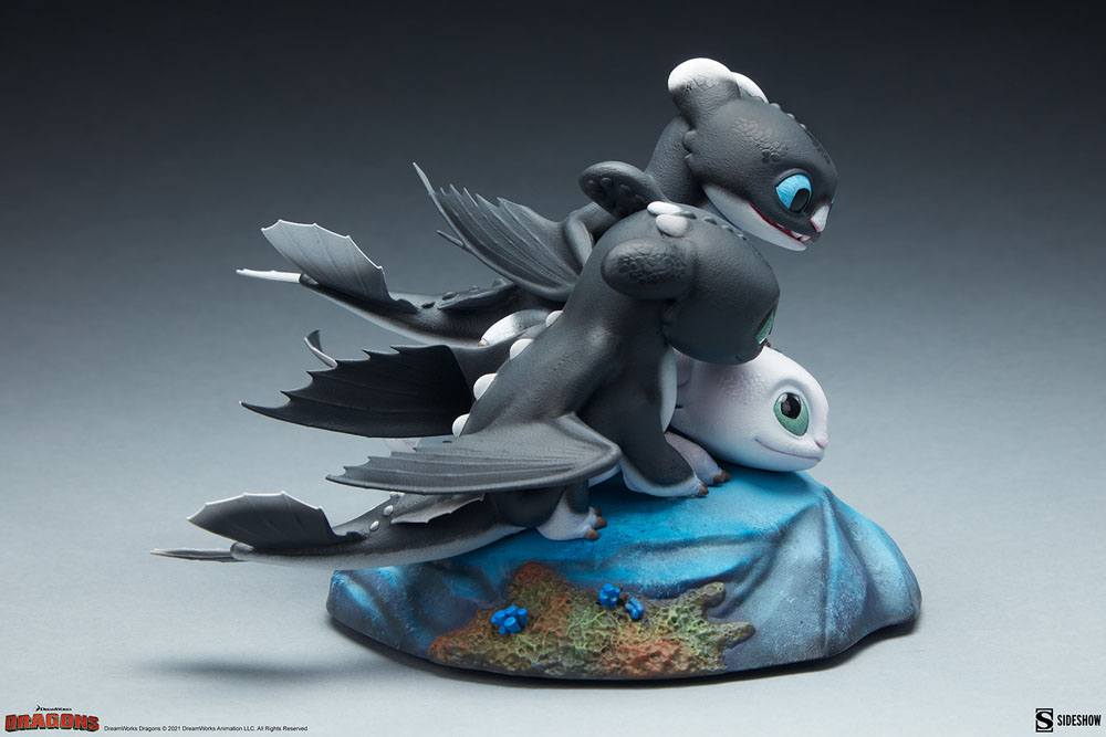DRAGONS 3 - Dart with Pouncer and Ruffrunner - Statue '15x19x19cm'