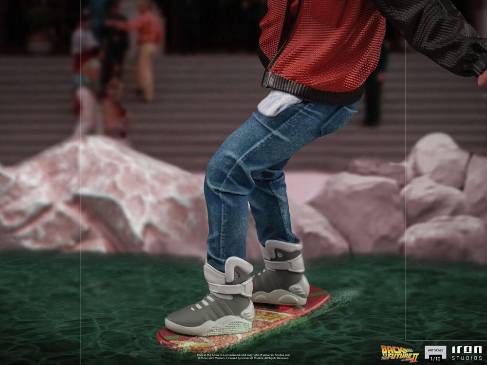 BACK TO THE FUTURE - Marty on Hoverboard - Statuette ArtScale 22cm