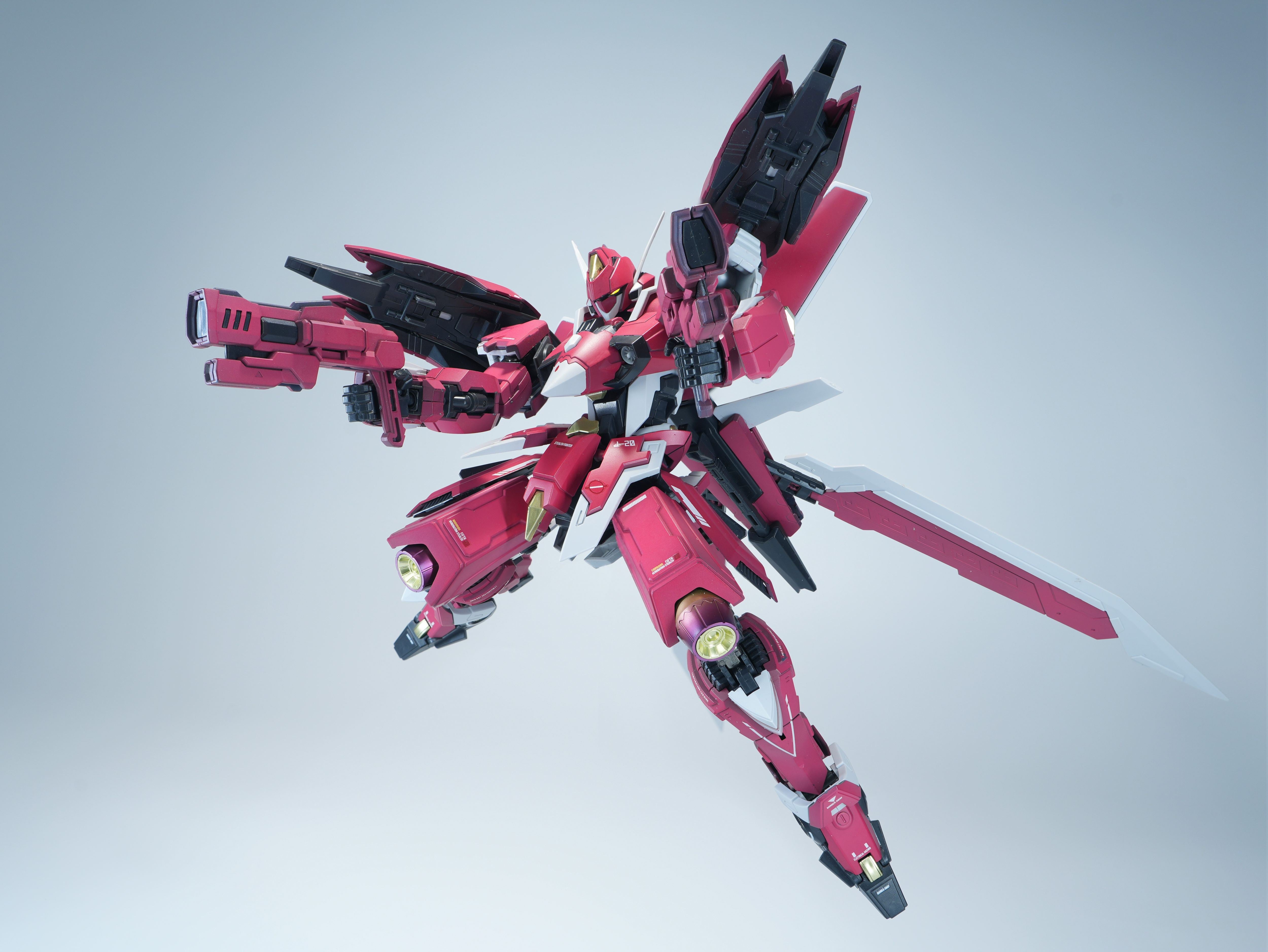 X-PLAY - J-20 Cang Wei Crimson Flowing Gold - Model Kit 21cm