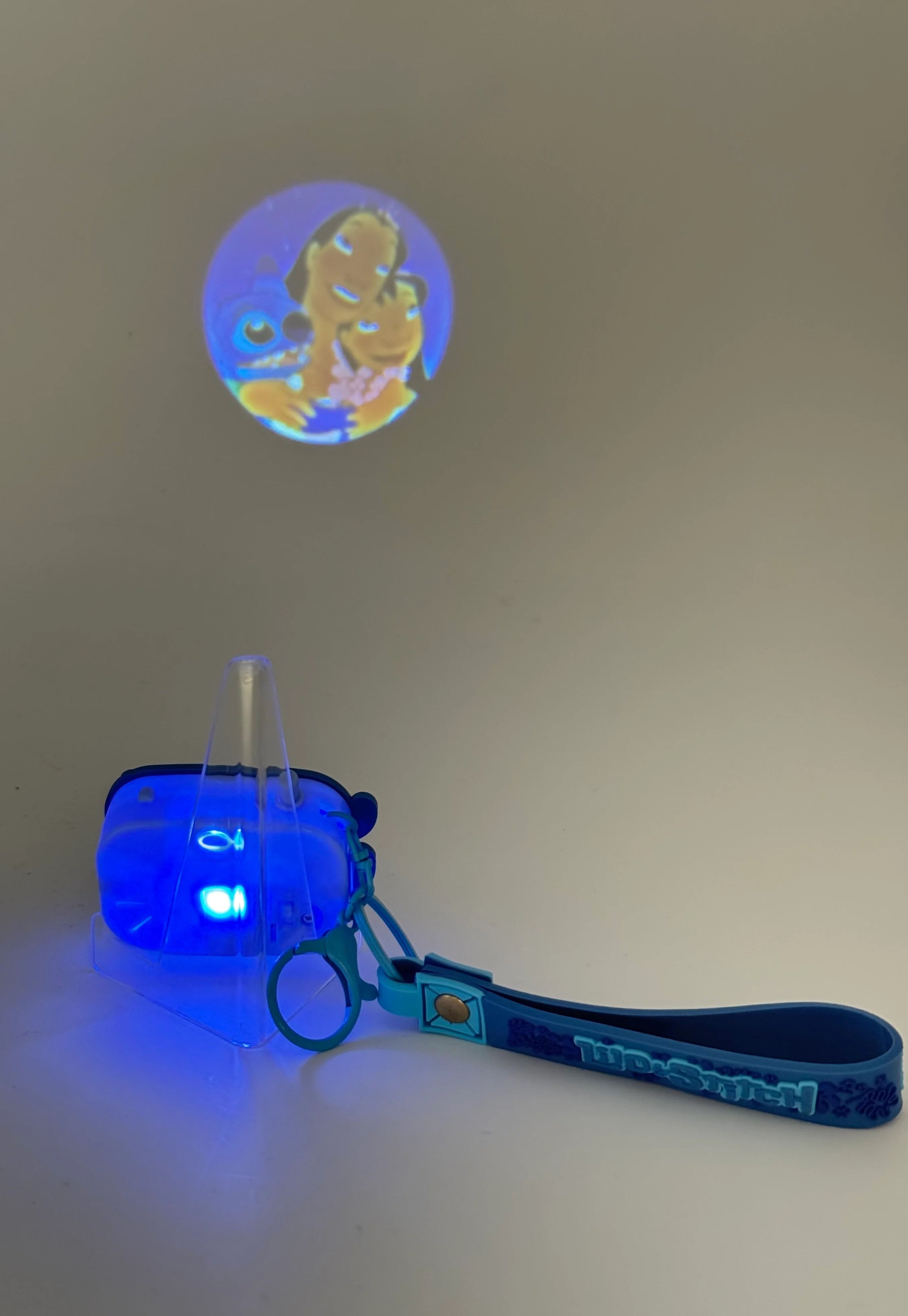 STITCH & ANGEL - Projector Keychain with 8 pictures