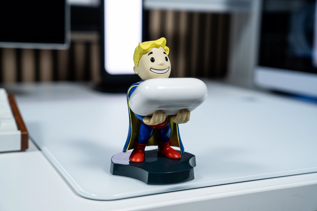 FALL OUT - Vault Boy - 'Holdem' Controller & Phone Support - 11cm