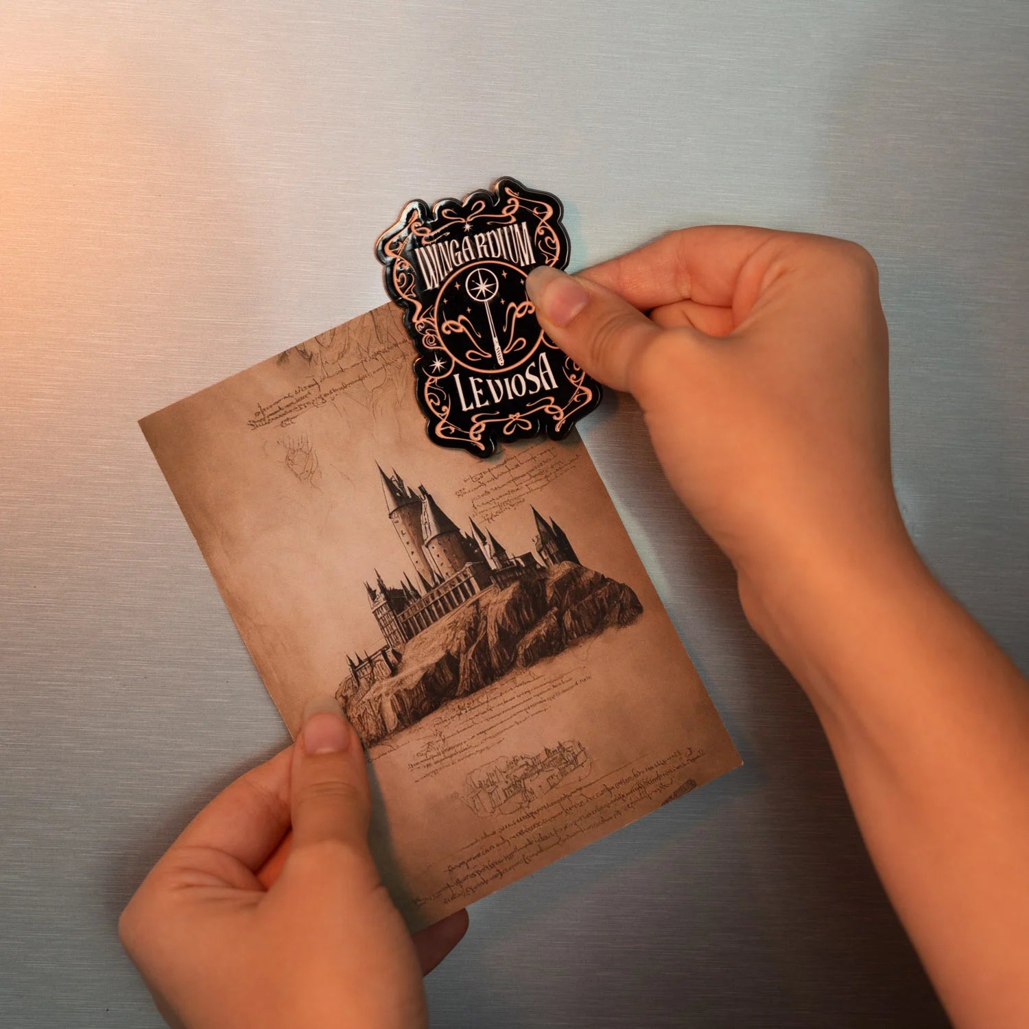 HARRY POTTER - Wingardium Leviosa - 'Glow in the Dark' Metal Magnet