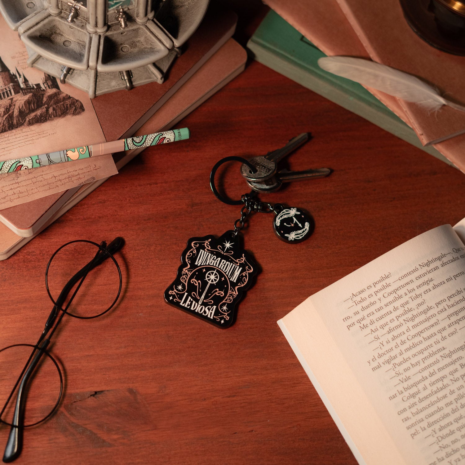 HARRY POTTER - Wingardium Leviosa - 'Glow in the Dark' Keychain