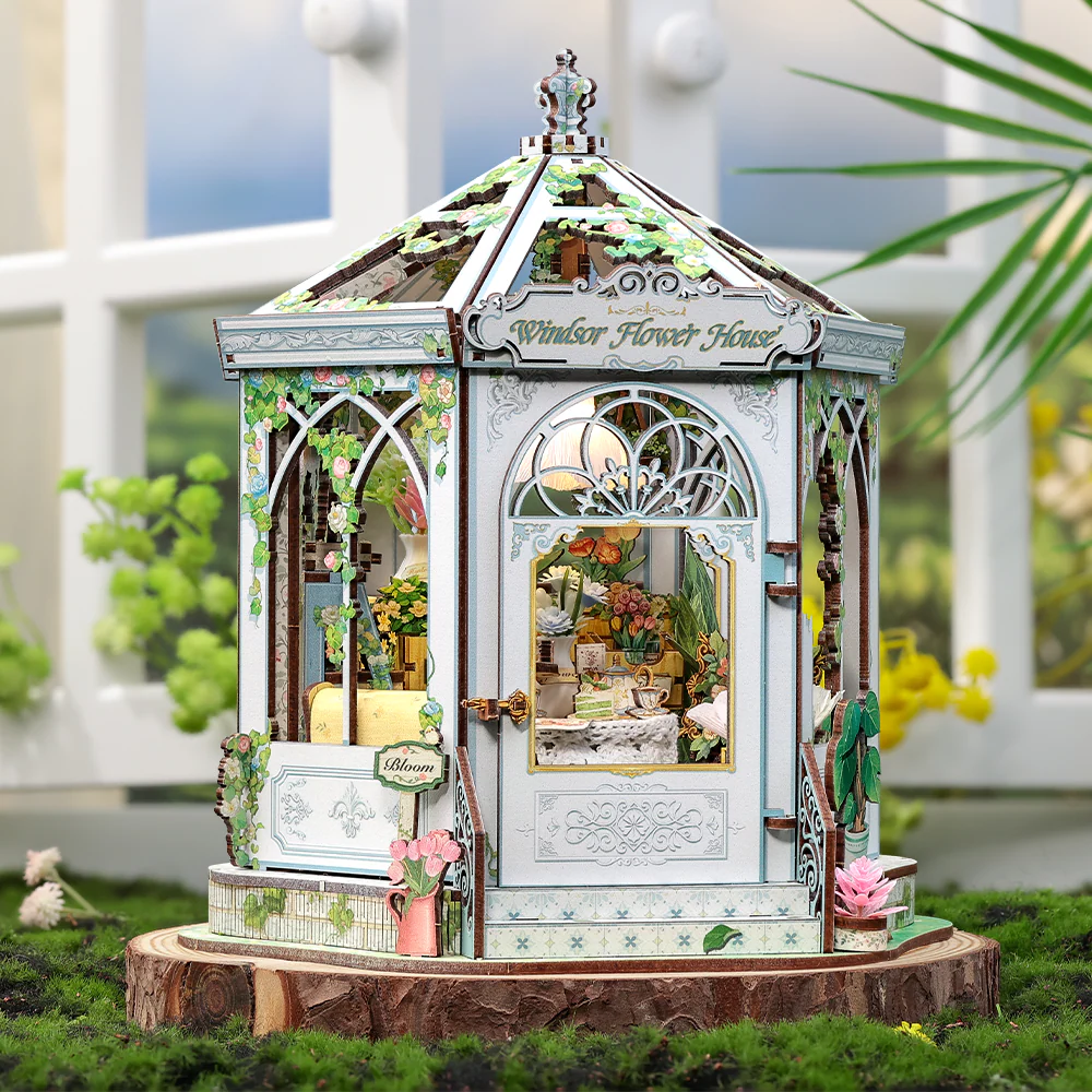 MINIATURE HOUSE - DIY- Windsor Flower House - 235pc + LED Light