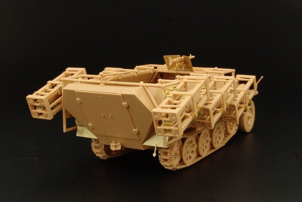 Sd Kfz 251 STUKA Zu Fuss (TAMIYA)