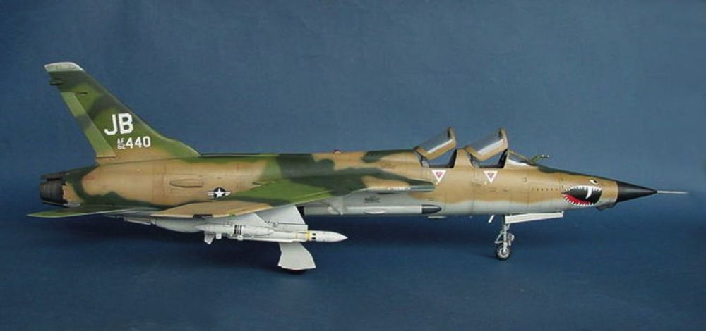 Republic F-105 G Wild Weasel