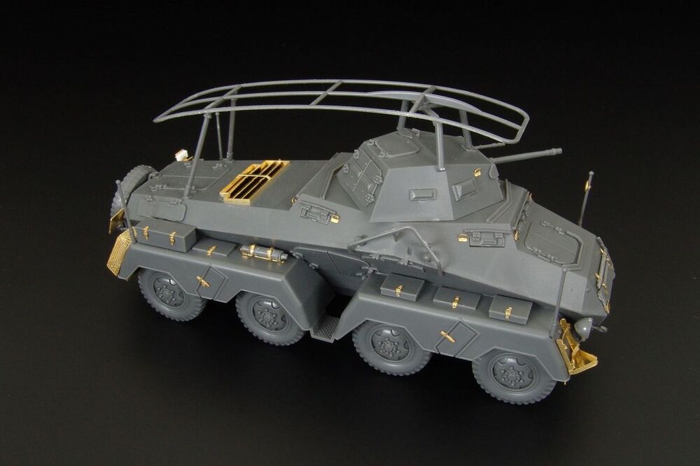 Sd Kfz 232 Ger Armored Car-basic  (Tamiya)