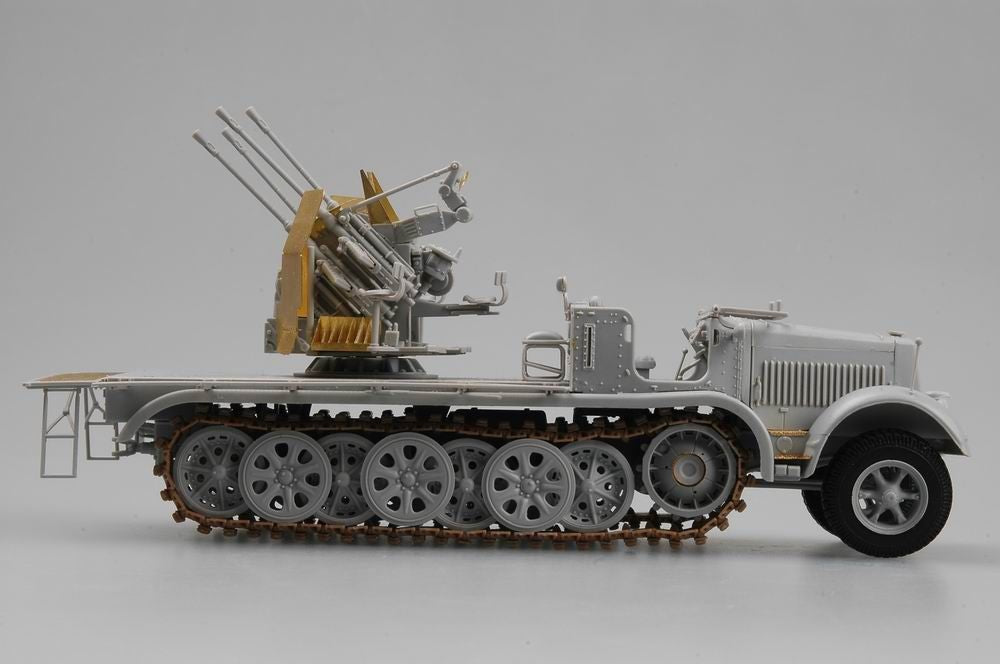 2 cm Flakvierling 38 Selbstfahrlafette (Sd.Kfz.7/1 early version)