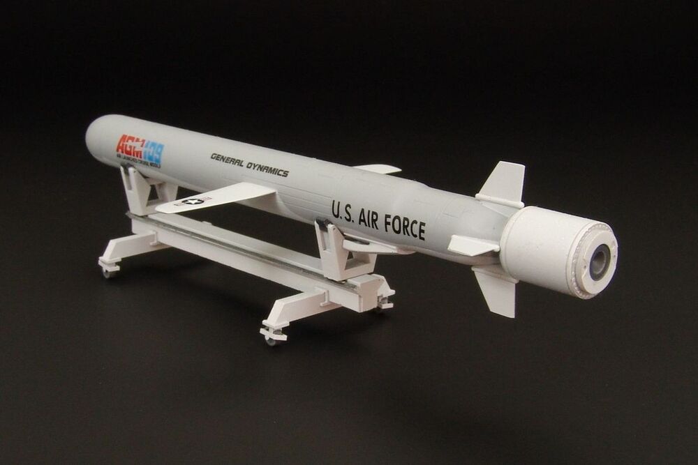 AGM-109 TOMAHAWK