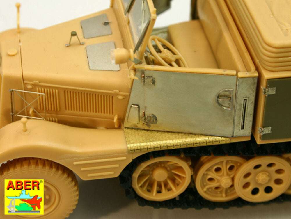 German Nebelkraftwagen Sd.Kfz11/4 vol.1-basic set