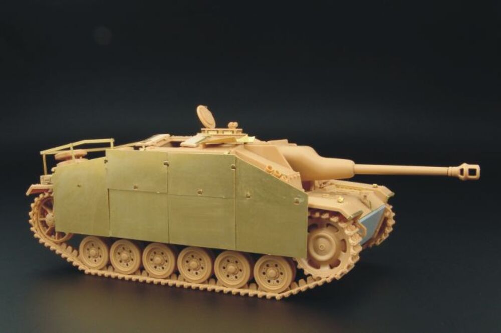 Stug III Ausf G SCHURZEN