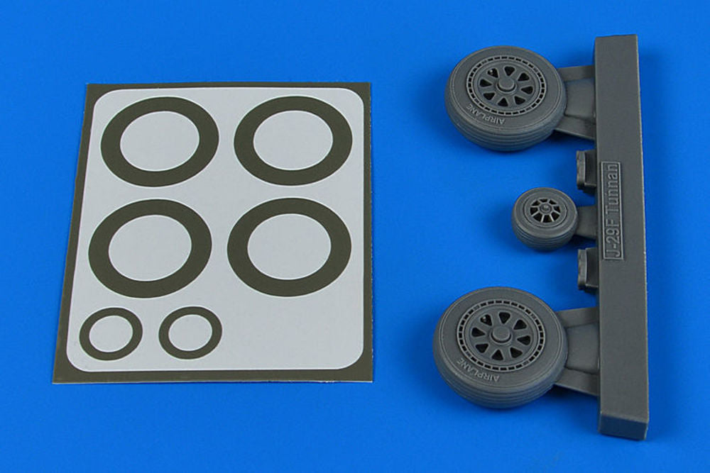 J-29 Tunnan wheels & paint masks