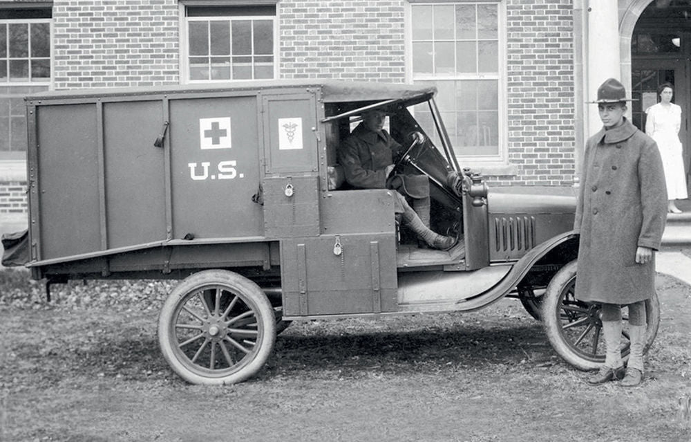 Model T 1917 Ambulance with US Medical Personnel