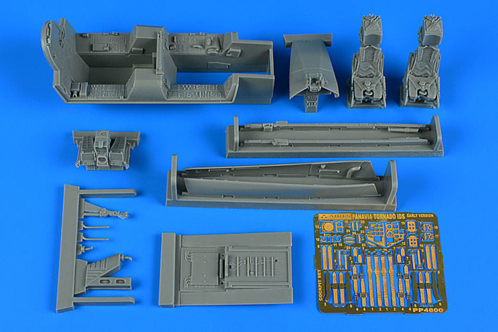 Tornado IDS early v. cockpit set f. Revell