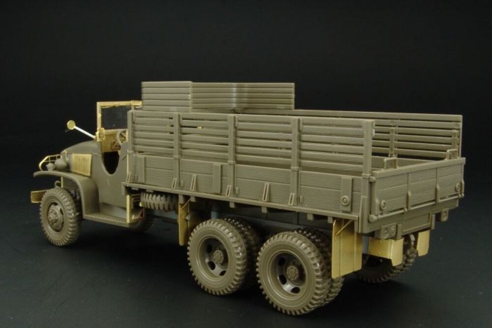 CCKW-353 U S 2 1-2ton 6x6 truck (GMC)