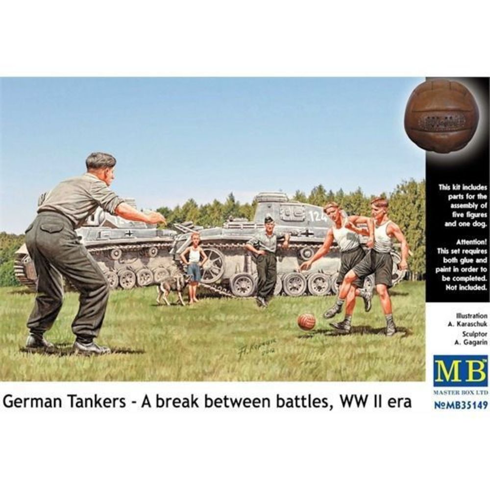 German tankmen in the break bet. Combats