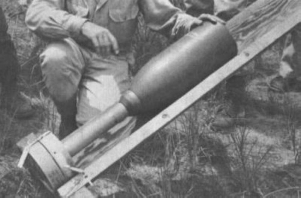 U S demolition rocket 7,2 inch