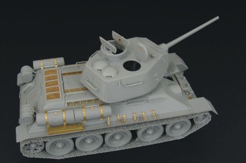 T-34-85 1944 Angle-Jointed Turret