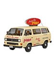 Stranger Things Model Kit Set 1/25 VW T3 Bus Surfer Boy 19 cm