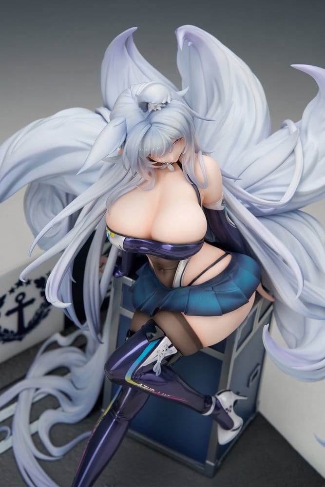 Azur Lane PVC Figure 1/7 Shinano Moonlit Chrome Ver. 25 cm