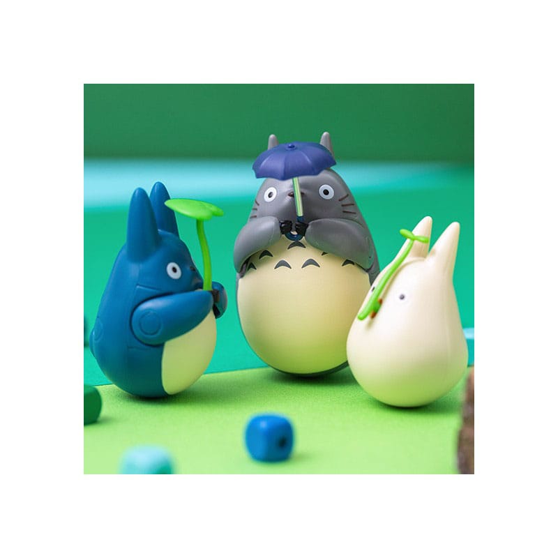 My Neighbor Totoro Round Bottomed Figurine Mid Totoro with leaf 6 cm