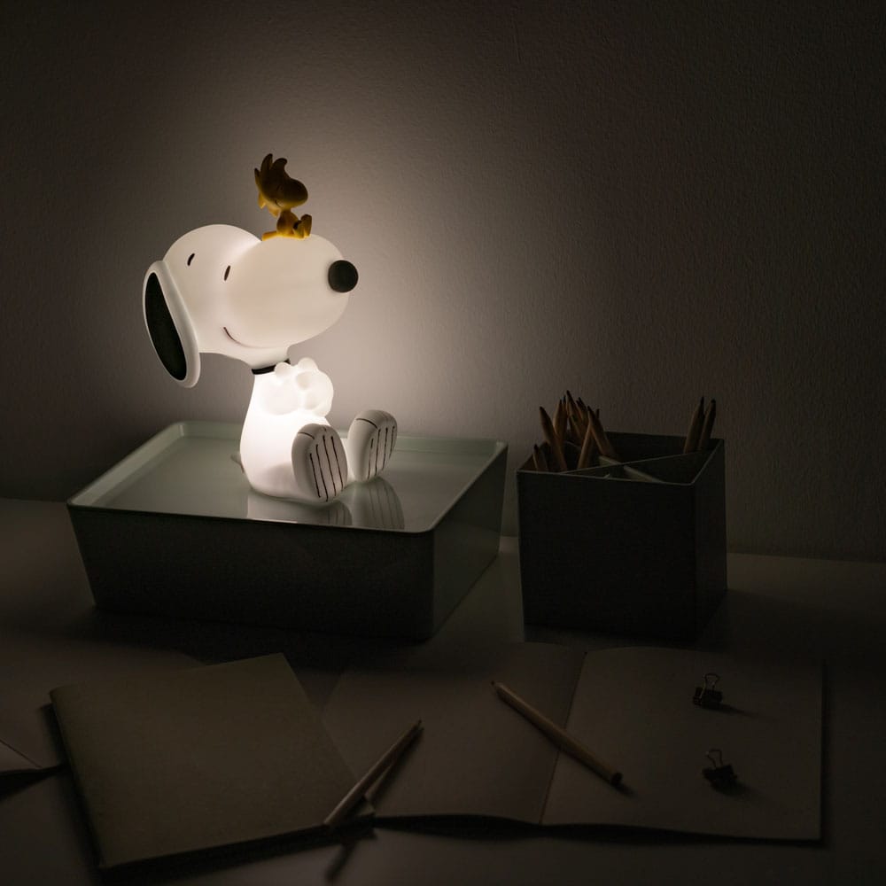Peanuts Lamp with USB-C Snoopy
