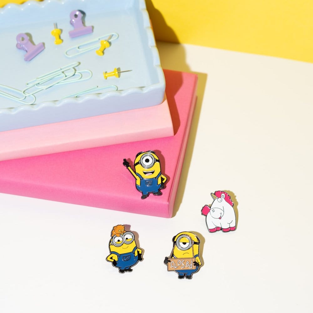 Minions Pin Badges Set of 4