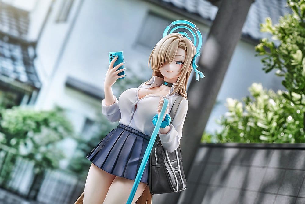 Blue Archive PVC Figure 1/7 Asuna (School): Memorial Lobby Ver. 26 cm