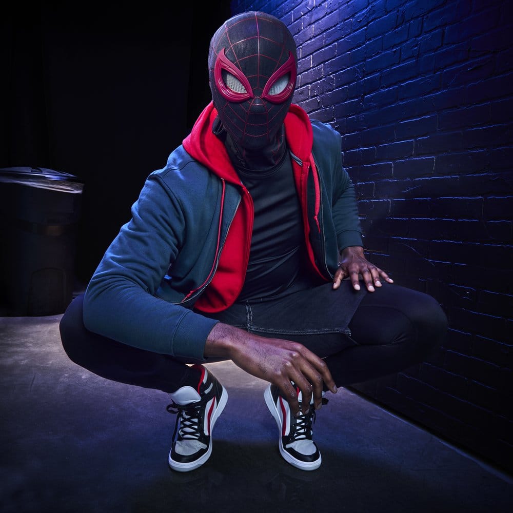 Spider-Man: Miles Morales Marvel Legends Electronic Expressive Mask