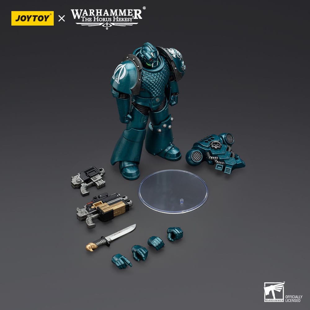 Warhammer The Horus Heresy Action Figure Alpha Legion Headhunter With Banestrike Combi-Bolter And Power Dagger 20 cm