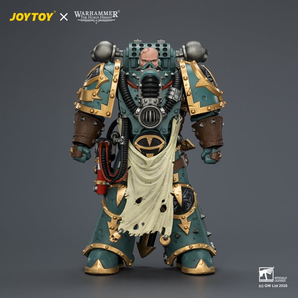 Warhammer Action Figure Sons of Horus Maloghurst the Twisted, the Warmaster's Equerry 13 cm