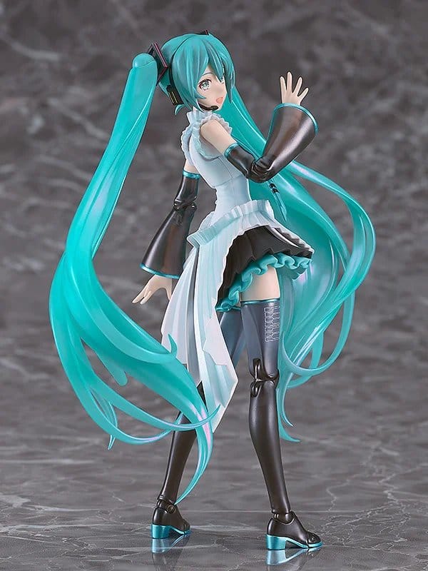 Character Vocal Series 01: Hatsune Miku Plamatea Plastic Model Happy 16th Birthday Ver. 16 cm