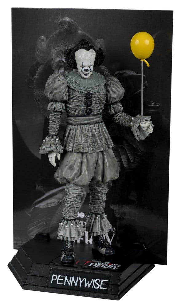 It Welcome to Derry Movie Maniacs Figure Pennywise (Black & White) 16 cm