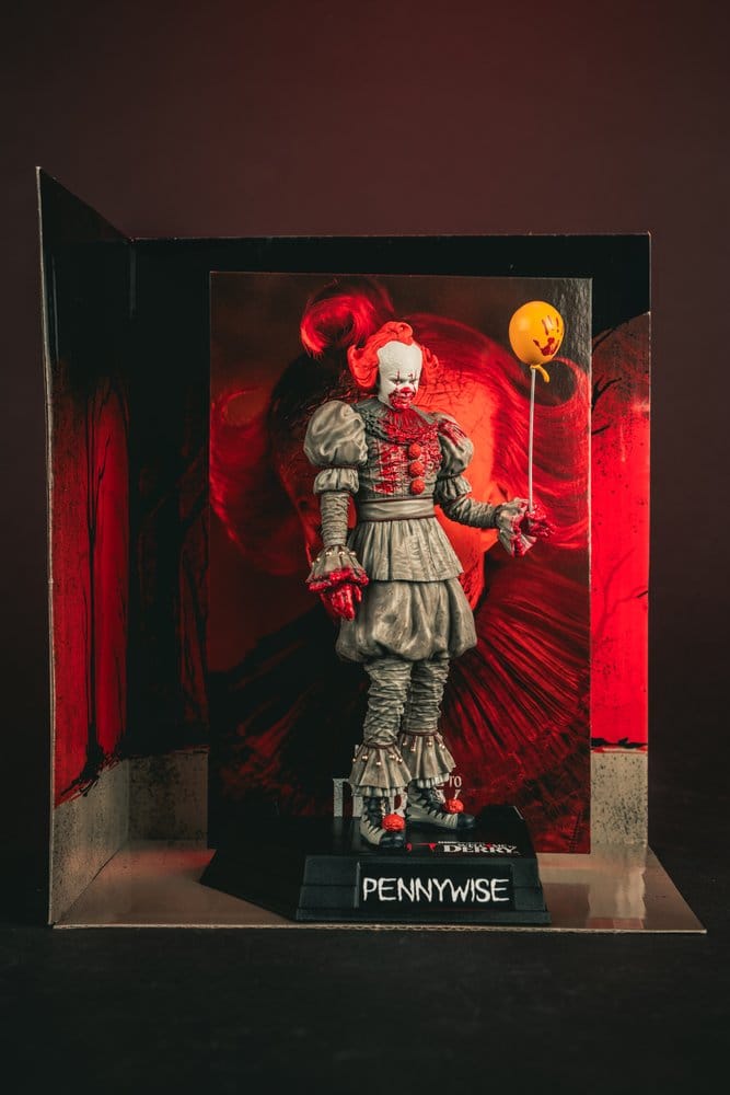 It Welcome to Derry Movie Maniacs Figure Pennywise (Bloody) 16 cm
