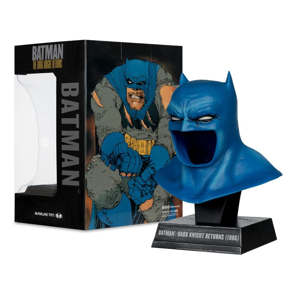 The Dark Knight Returns DC Direct Mini Replica 1/3 Batman Cowl 19 cm