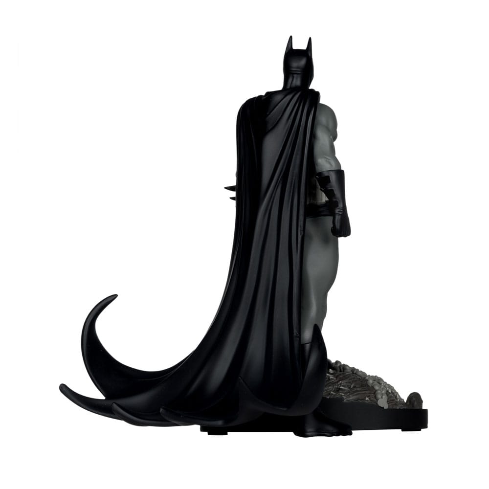 DC Direct Statue 1/10 Batman by Bjorn Barends (Black White) 18 cm