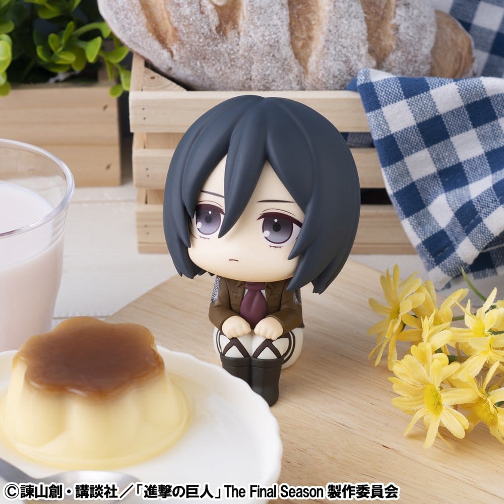 Attack on Titan Look Up PVC Statues Levi Cleaning up Ver. & Mikasa Ackerman (with gift) 11 cm