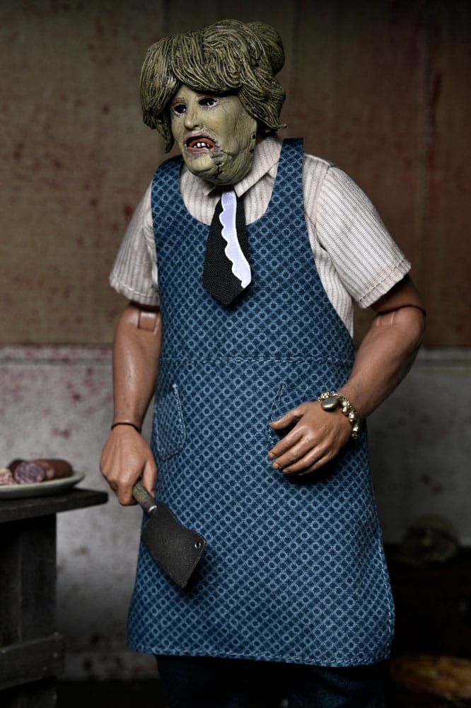 Texas Chainsaw Massacre Clothed Action Figure Leatherface with Old Lady Mask 20 cm