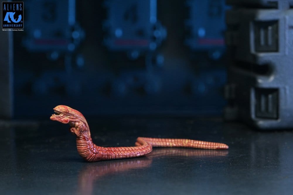 Aliens Ultimate Action Figure Warrior (1986) Xenomorph Black (40th Anniversary) 23 cm