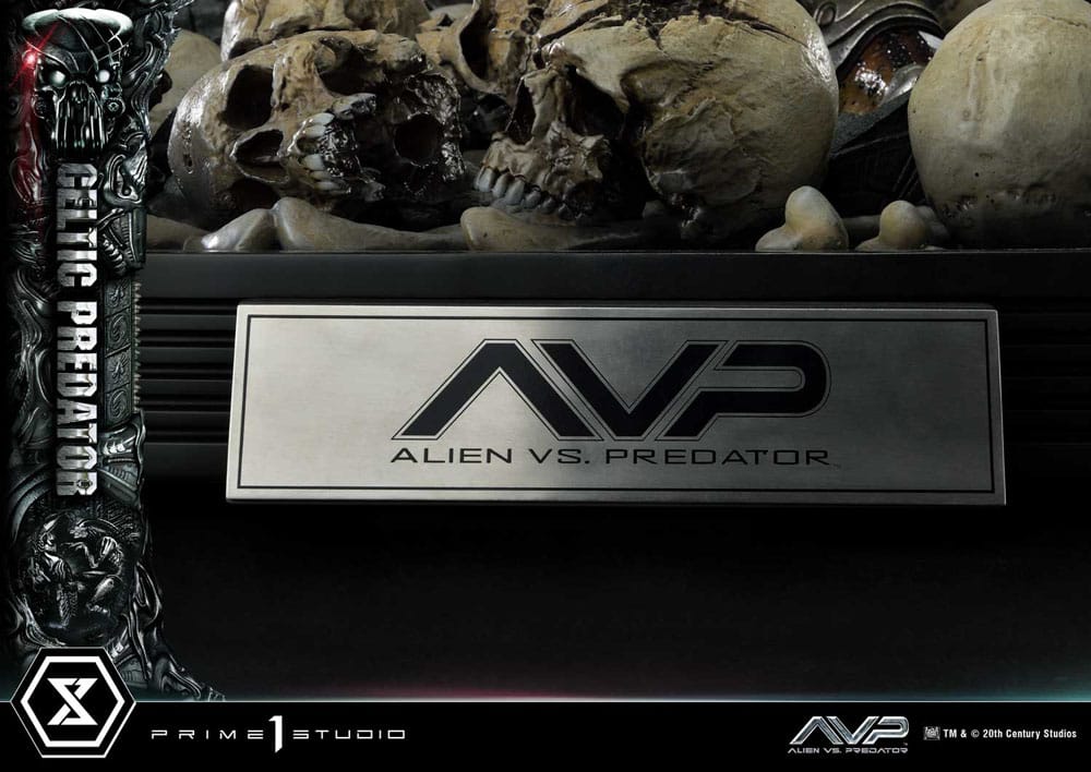 The Alien Vs. Predator Museum Masterline Series Statue 1/3 Celtic Predator Bonus Ver. 95 cm