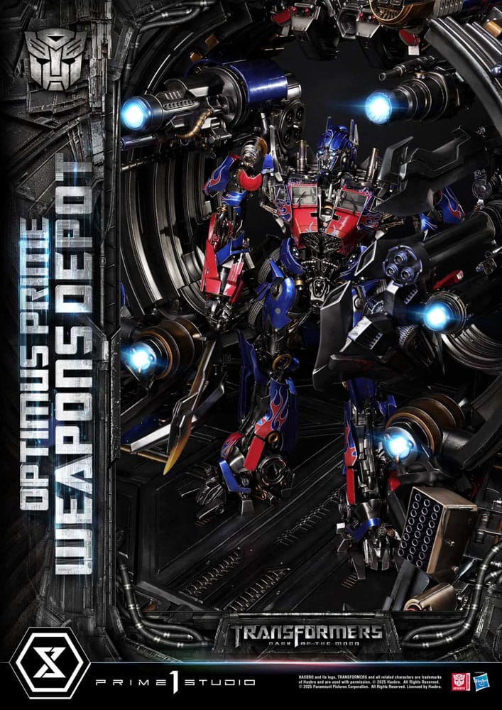 Transformers: Dark of the Moon (Film) Museum Masterline Statue Optimus Prime Weapons Depot 127 cm