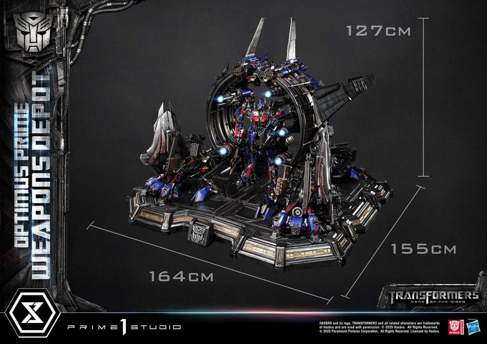 Transformers: Dark of the Moon (Movie) Museum Masterline Statue Optimus Prime Weapons Depot Bonus Version 127 cm