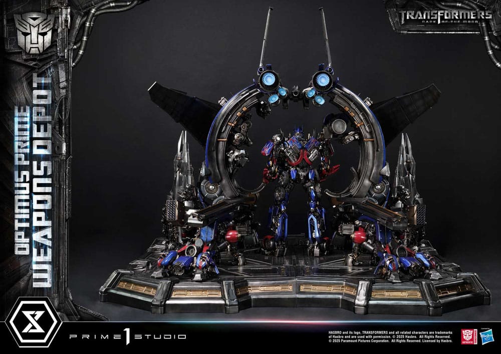 Transformers: Dark of the Moon (Movie) Museum Masterline Statue Optimus Prime Weapons Depot Bonus Version 127 cm