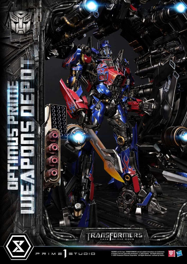 Transformers: Dark of the Moon (Movie) Museum Masterline Statue Optimus Prime Weapons Depot Bonus Version 127 cm