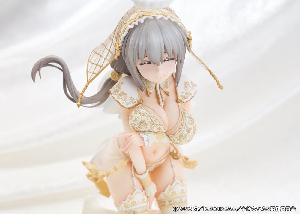 Uzaki-chan Wants to Hang Out! PVC Statue 1/7 Tsuki Uzaki Angel Ver. 19 cm