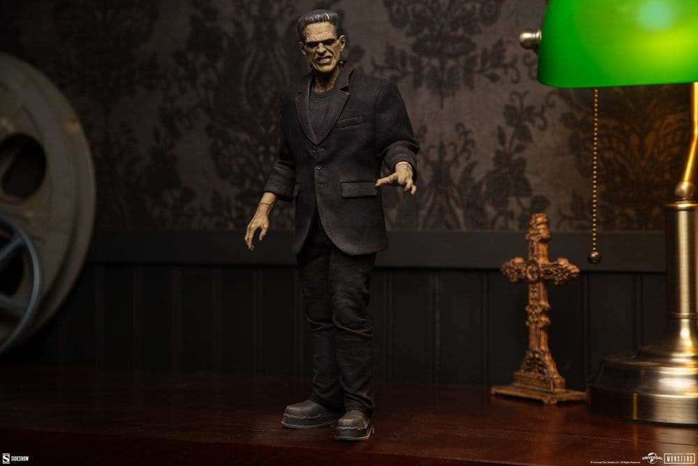Universal Monsters Action Figure 1/6 Frankenstein (Collector Edition) 33 cm