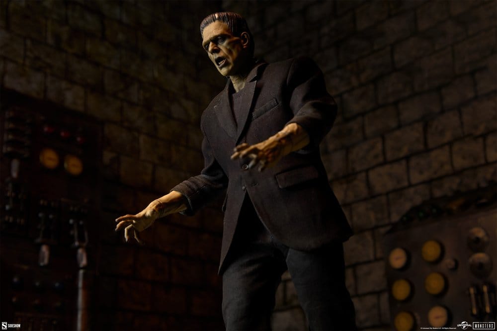 Universal Monsters Action Figure 1/6 Frankenstein (Collector Edition) 33 cm